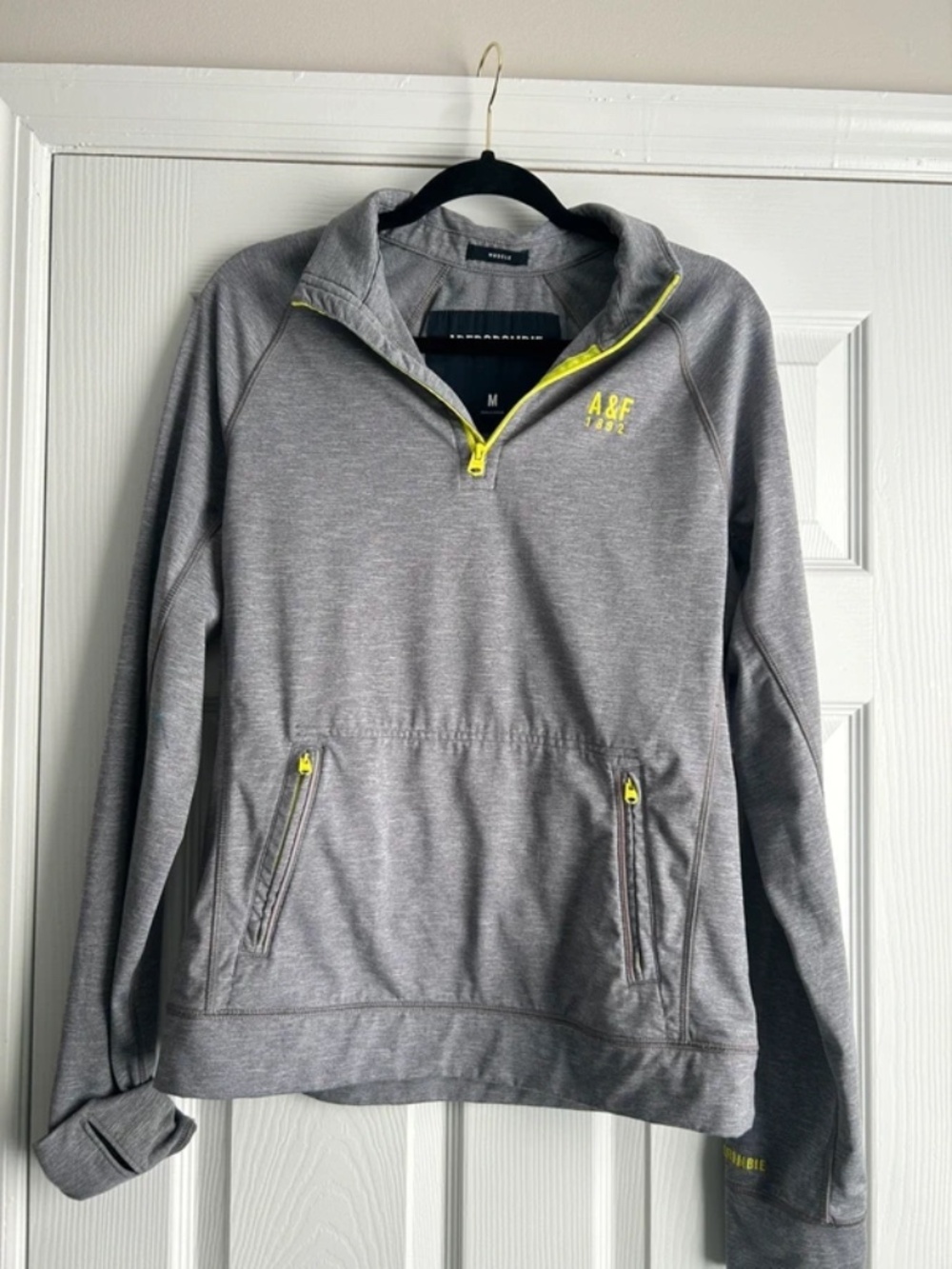 Abercrombie & Fitch Muscle Quarter Zip Grey Pullover, size medium, women's